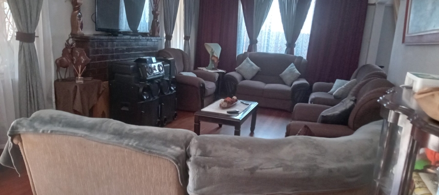 4 Bedroom Property for Sale in Lester Park KwaZulu-Natal