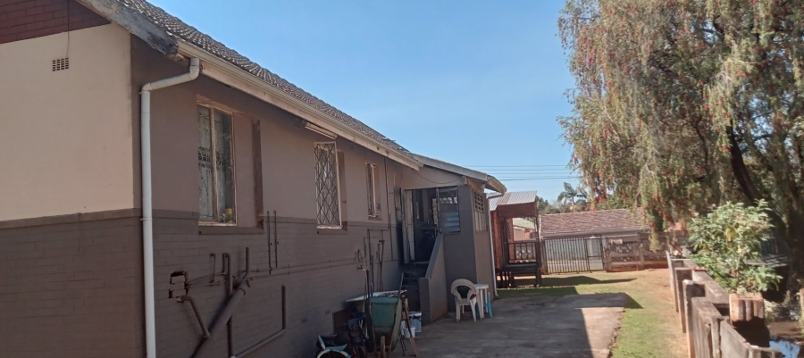 4 Bedroom Property for Sale in Lester Park KwaZulu-Natal