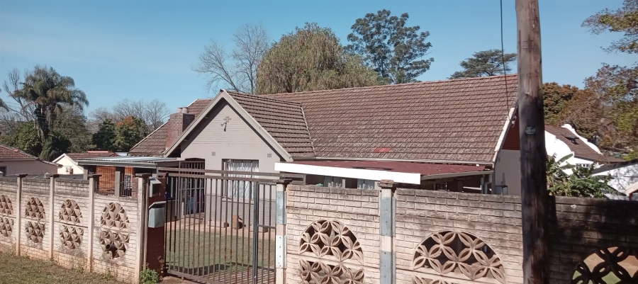 4 Bedroom Property for Sale in Lester Park KwaZulu-Natal