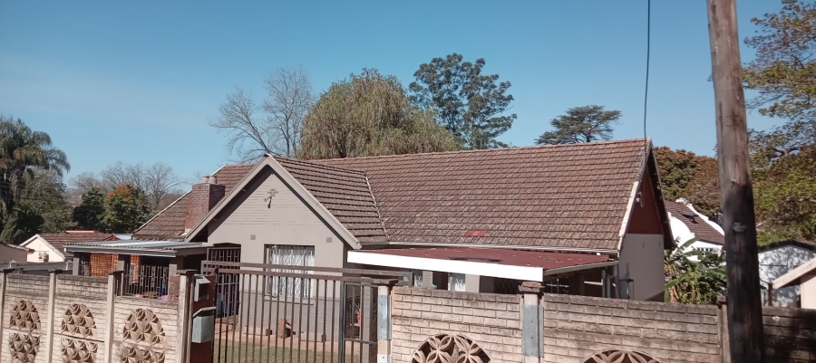 4 Bedroom Property for Sale in Lester Park KwaZulu-Natal