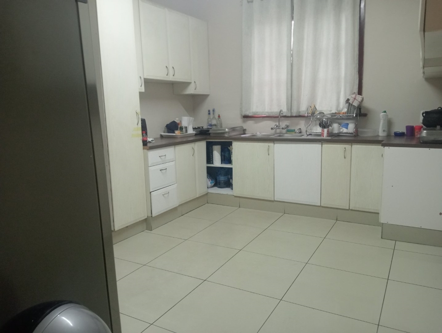 To Let Commercial Property for Rent in Northdene KwaZulu-Natal