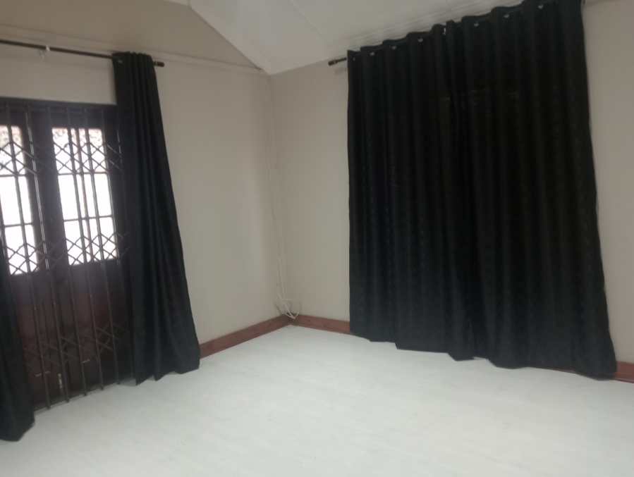To Let Commercial Property for Rent in Northdene KwaZulu-Natal