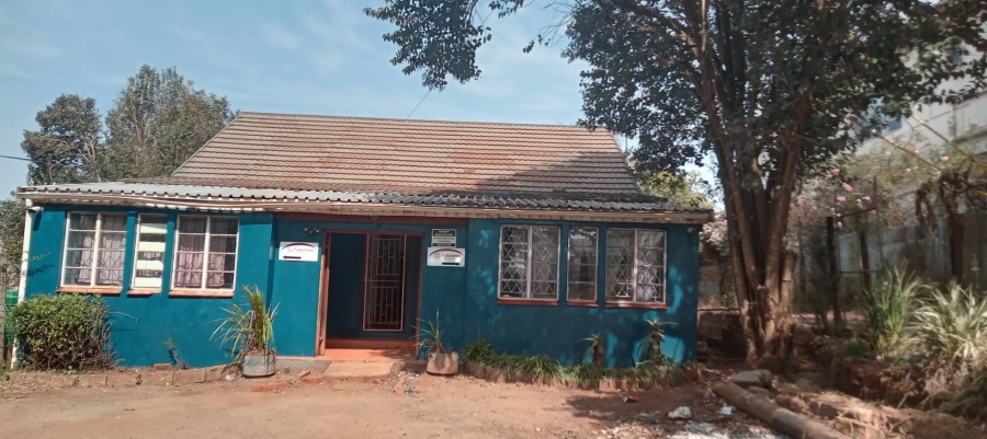 4 Bedroom Property for Sale in Ixopo KwaZulu-Natal