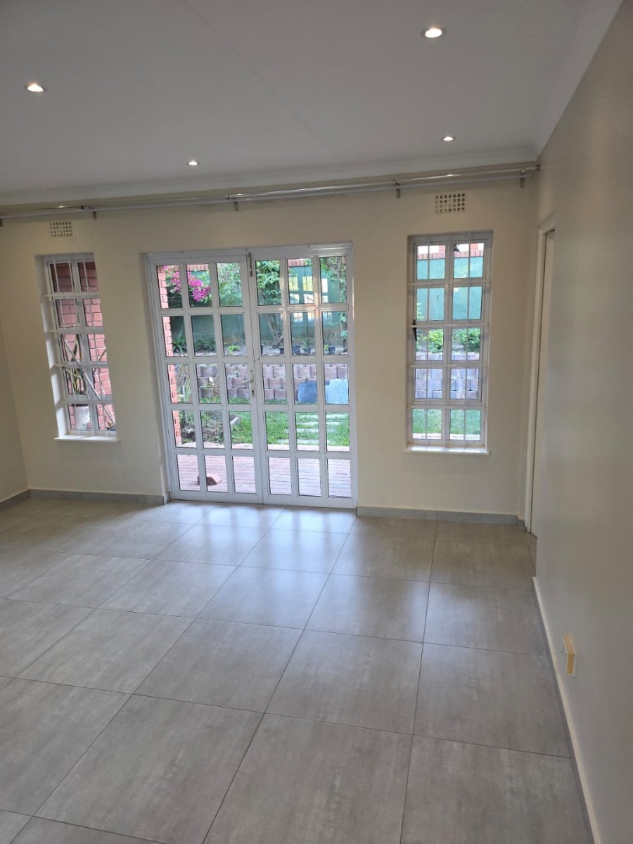 2 Bedroom Property for Sale in Mount Edgecombe Ext 3 KwaZulu-Natal
