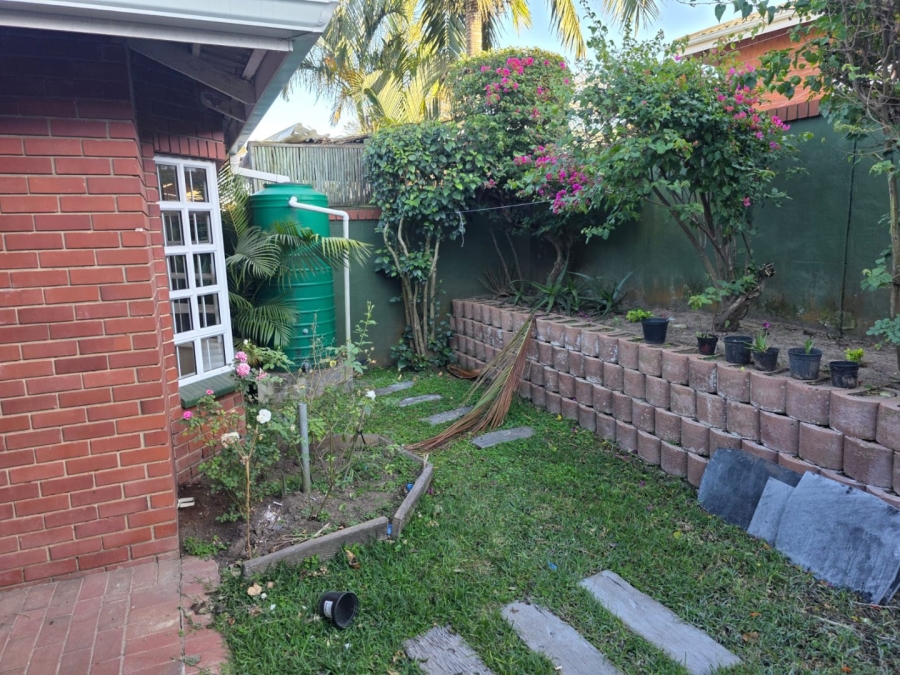 2 Bedroom Property for Sale in Mount Edgecombe Ext 3 KwaZulu-Natal