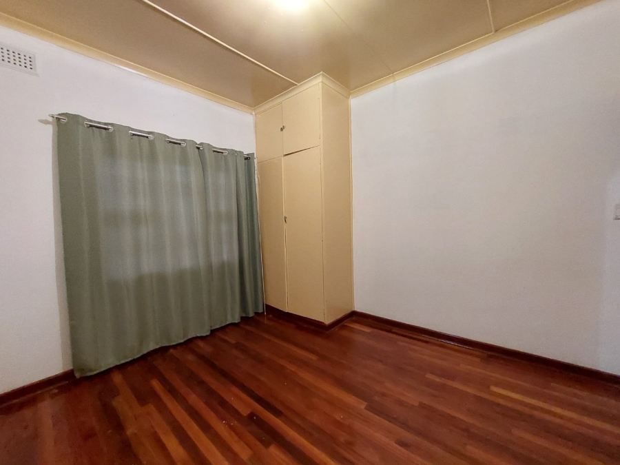 4 Bedroom Property for Sale in Larkfield KwaZulu-Natal