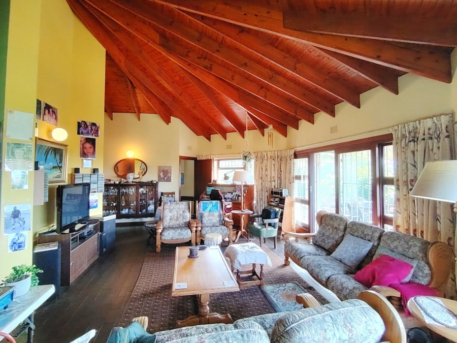 5 Bedroom Property for Sale in Margate KwaZulu-Natal