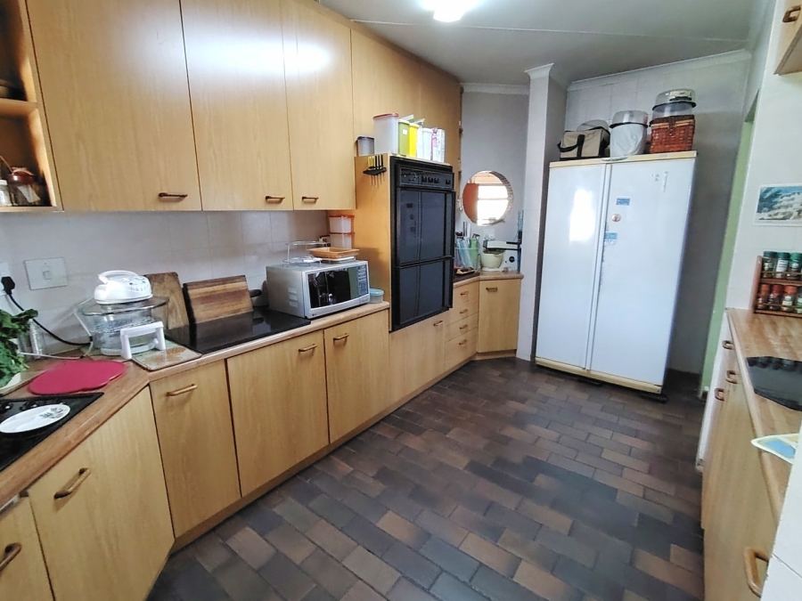 5 Bedroom Property for Sale in Margate KwaZulu-Natal