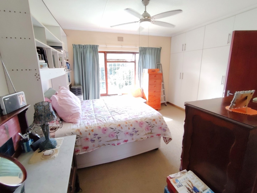 5 Bedroom Property for Sale in Margate KwaZulu-Natal