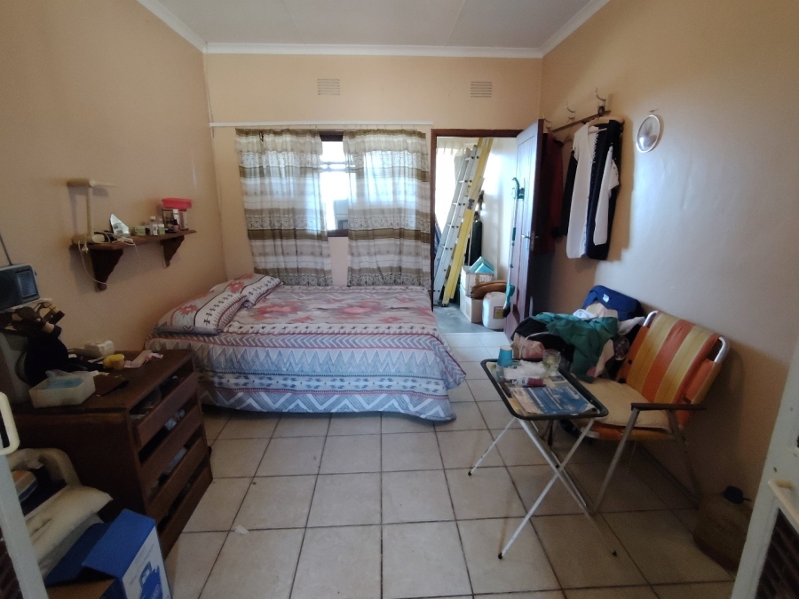 5 Bedroom Property for Sale in Margate KwaZulu-Natal