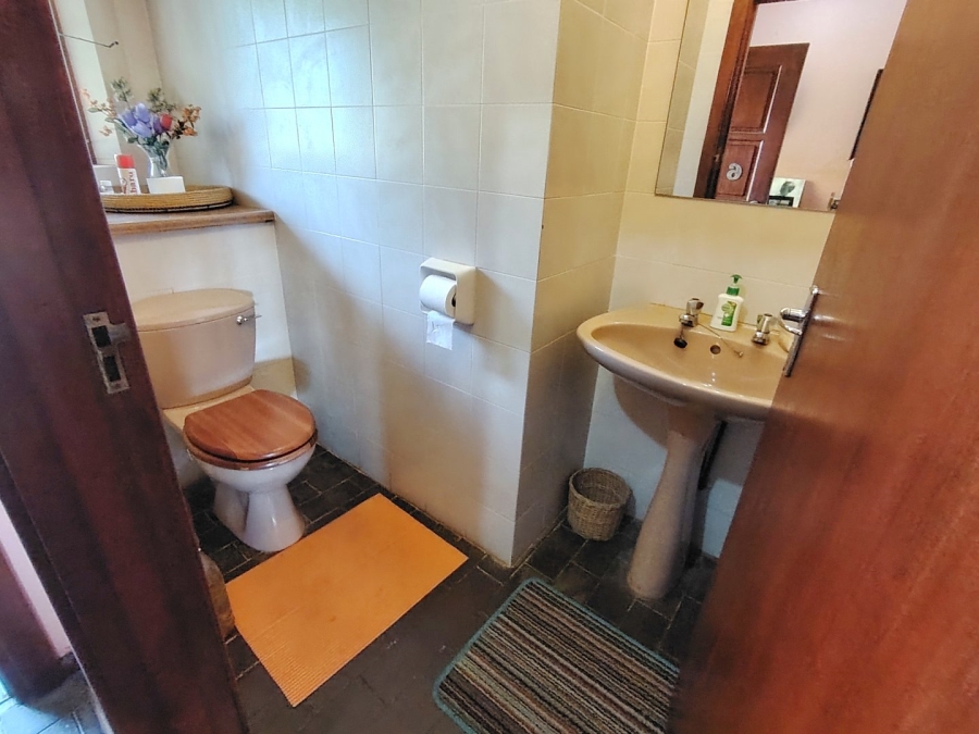 5 Bedroom Property for Sale in Margate KwaZulu-Natal