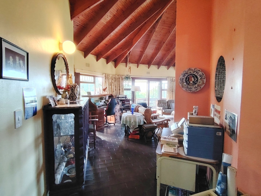 5 Bedroom Property for Sale in Margate KwaZulu-Natal