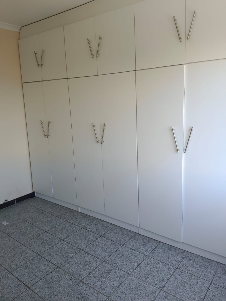 To Let 2 Bedroom Property for Rent in Bluff KwaZulu-Natal