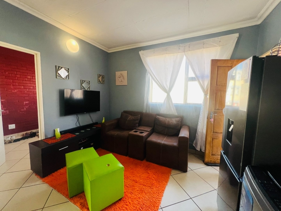 2 Bedroom Property for Sale in Madadeni J KwaZulu-Natal