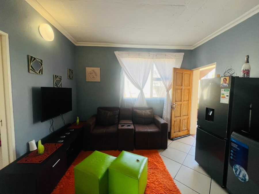 2 Bedroom Property for Sale in Madadeni J KwaZulu-Natal