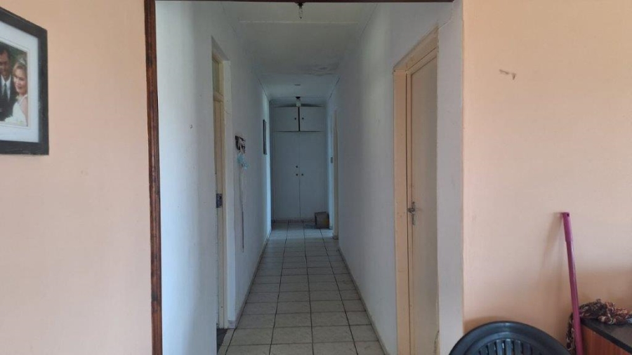 4 Bedroom Property for Sale in Hibberdene KwaZulu-Natal