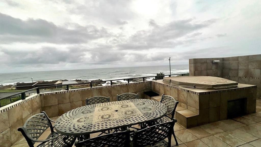4 Bedroom Property for Sale in Manaba Beach KwaZulu-Natal
