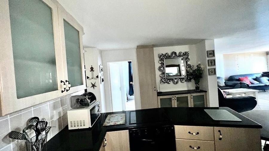 4 Bedroom Property for Sale in Manaba Beach KwaZulu-Natal
