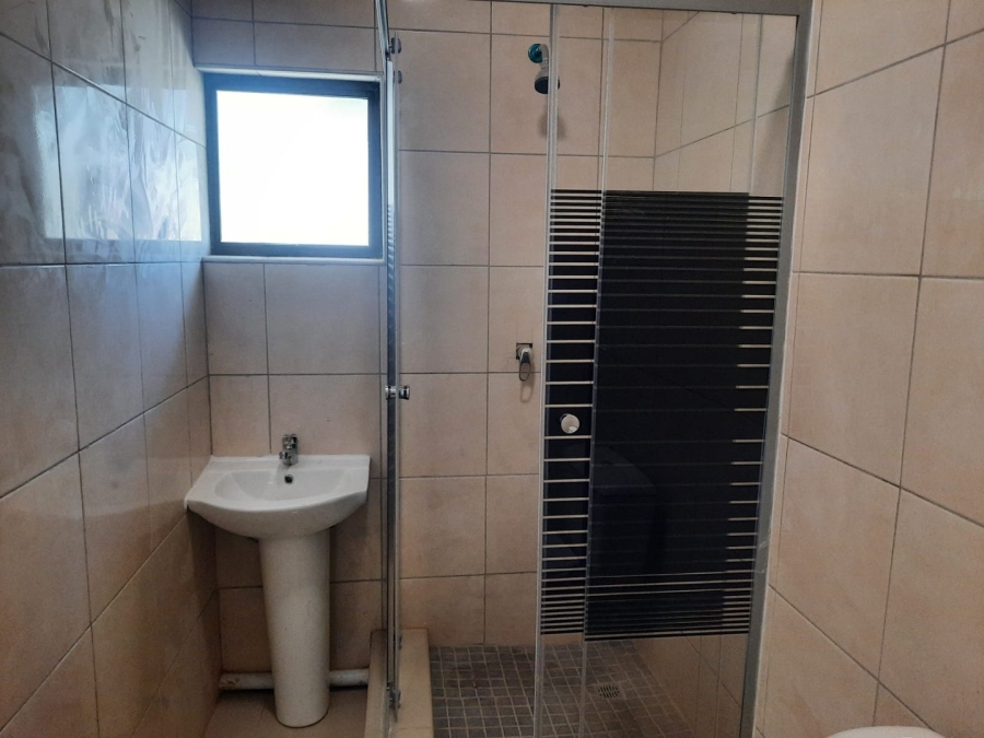 To Let 2 Bedroom Property for Rent in Fynnland KwaZulu-Natal