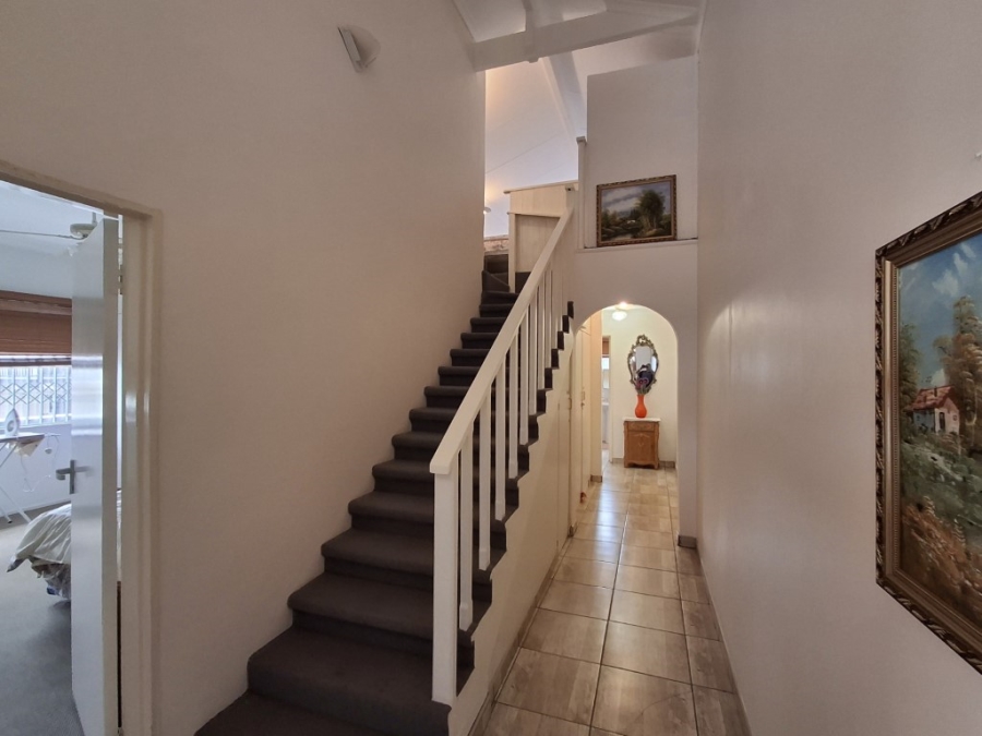 3 Bedroom Property for Sale in Uvongo KwaZulu-Natal