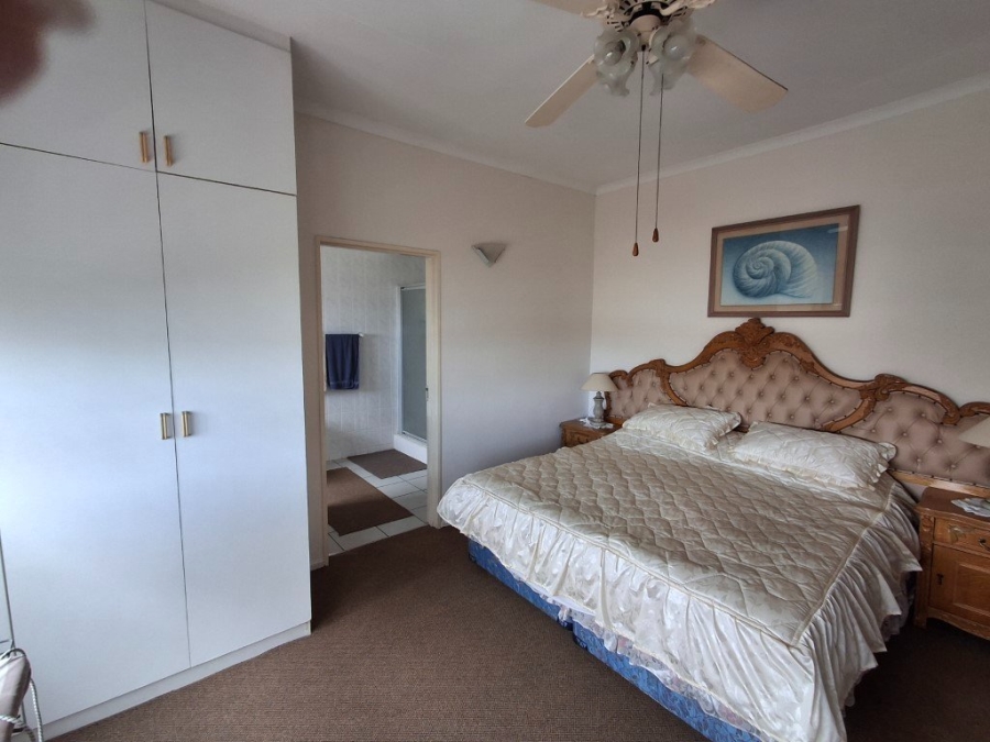 3 Bedroom Property for Sale in Uvongo KwaZulu-Natal