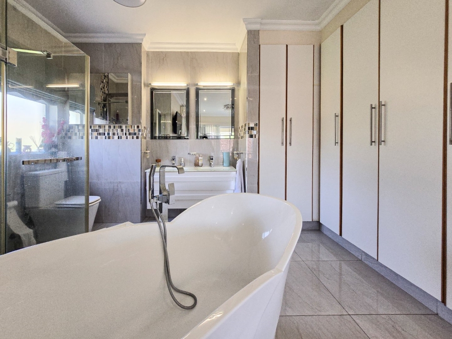 4 Bedroom Property for Sale in Shelly Beach KwaZulu-Natal