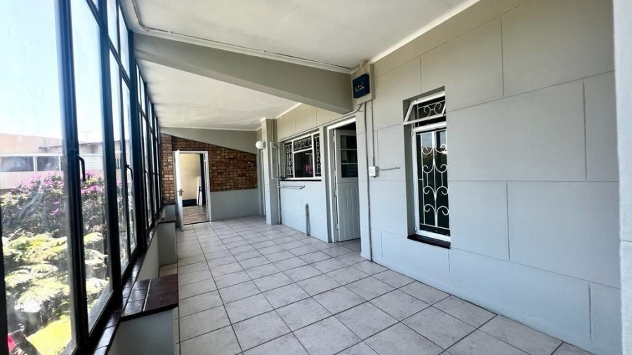 2 Bedroom Property for Sale in Manaba Beach KwaZulu-Natal