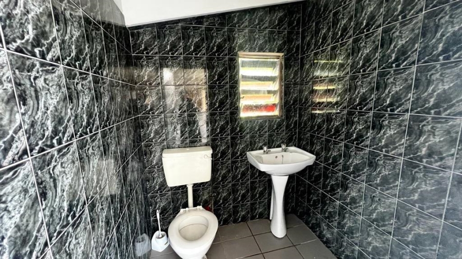 2 Bedroom Property for Sale in Manaba Beach KwaZulu-Natal
