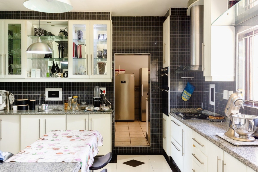 6 Bedroom Property for Sale in Oslo Beach KwaZulu-Natal
