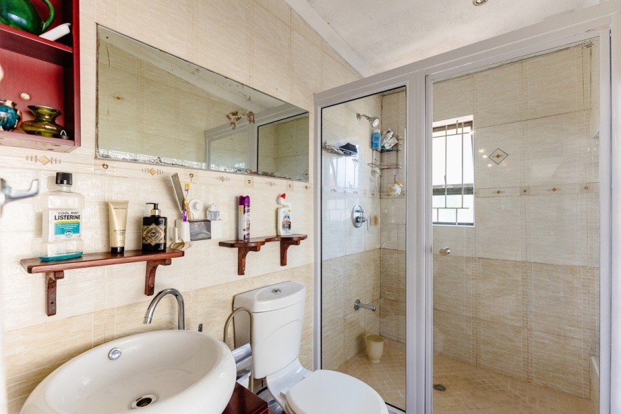6 Bedroom Property for Sale in Oslo Beach KwaZulu-Natal