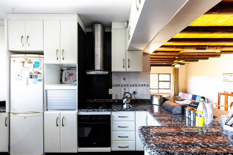 6 Bedroom Property for Sale in Oslo Beach KwaZulu-Natal