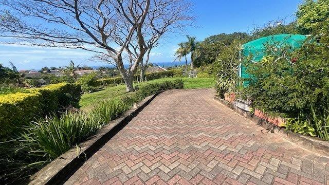 5 Bedroom Property for Sale in Uvongo KwaZulu-Natal