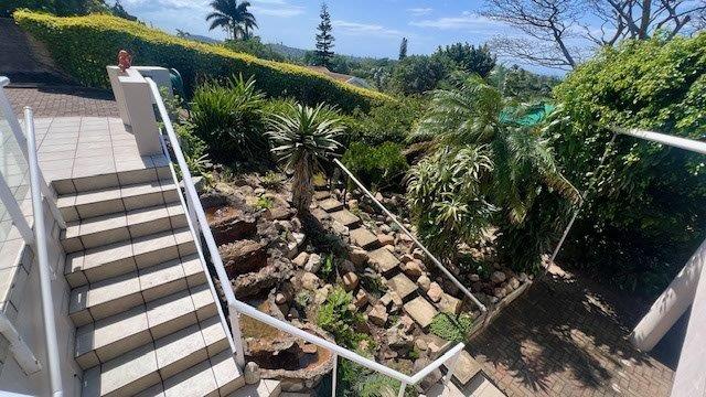 5 Bedroom Property for Sale in Uvongo KwaZulu-Natal