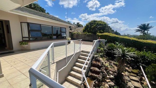 5 Bedroom Property for Sale in Uvongo KwaZulu-Natal