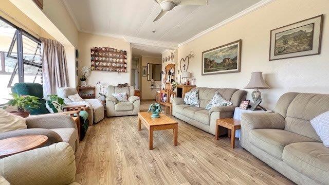 5 Bedroom Property for Sale in Uvongo KwaZulu-Natal