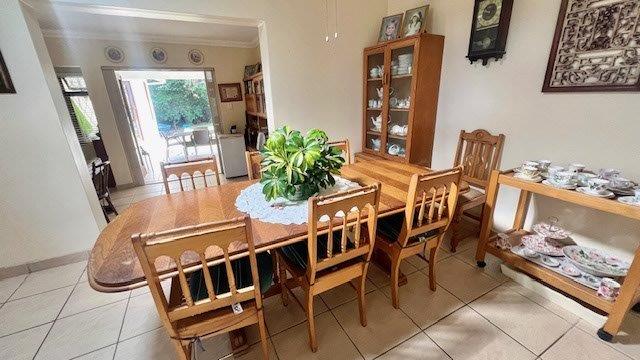5 Bedroom Property for Sale in Uvongo KwaZulu-Natal