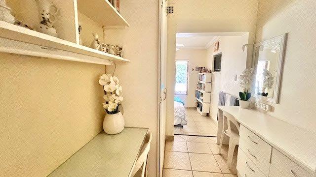5 Bedroom Property for Sale in Uvongo KwaZulu-Natal