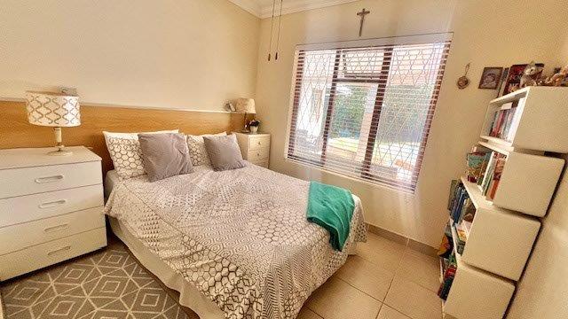 5 Bedroom Property for Sale in Uvongo KwaZulu-Natal