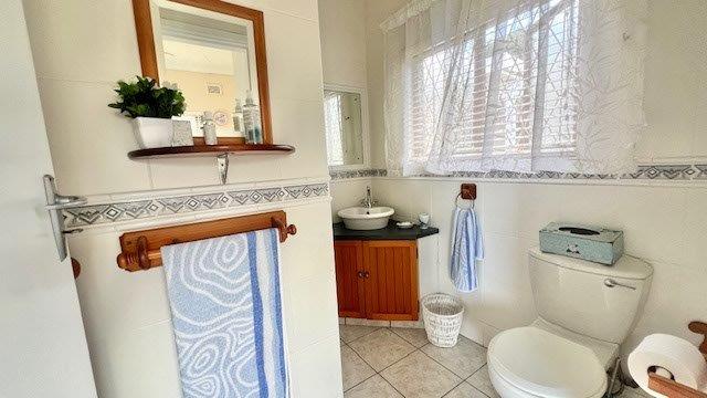 5 Bedroom Property for Sale in Uvongo KwaZulu-Natal