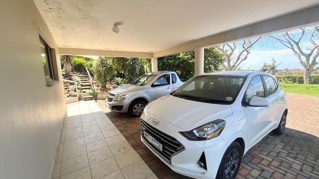 5 Bedroom Property for Sale in Uvongo KwaZulu-Natal