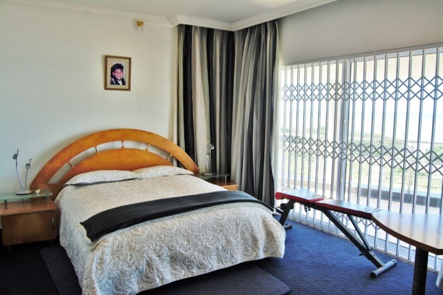 5 Bedroom Property for Sale in Oslo Beach KwaZulu-Natal
