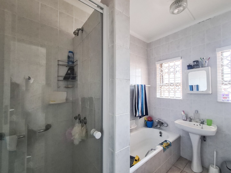 3 Bedroom Property for Sale in Shelly Beach KwaZulu-Natal