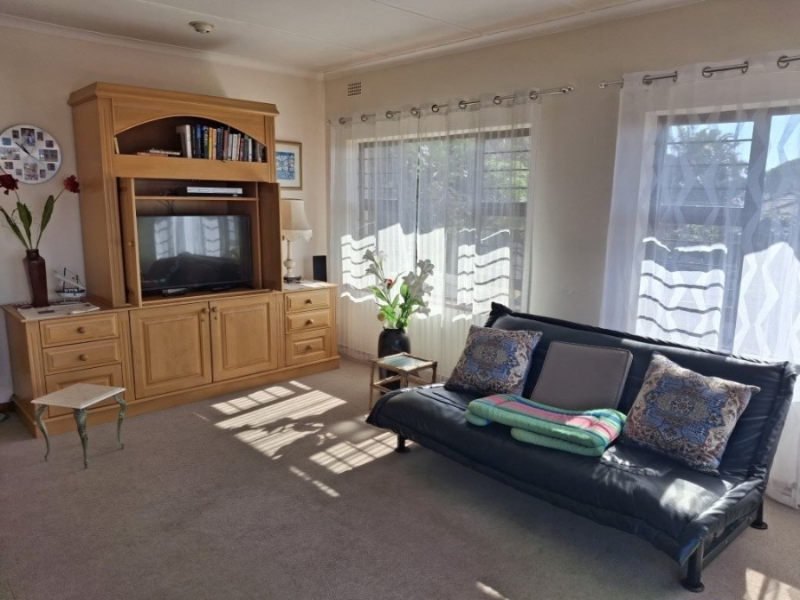 4 Bedroom Property for Sale in Uvongo KwaZulu-Natal