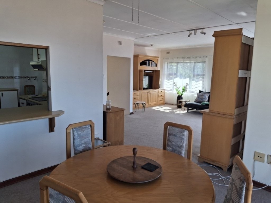 4 Bedroom Property for Sale in Uvongo KwaZulu-Natal