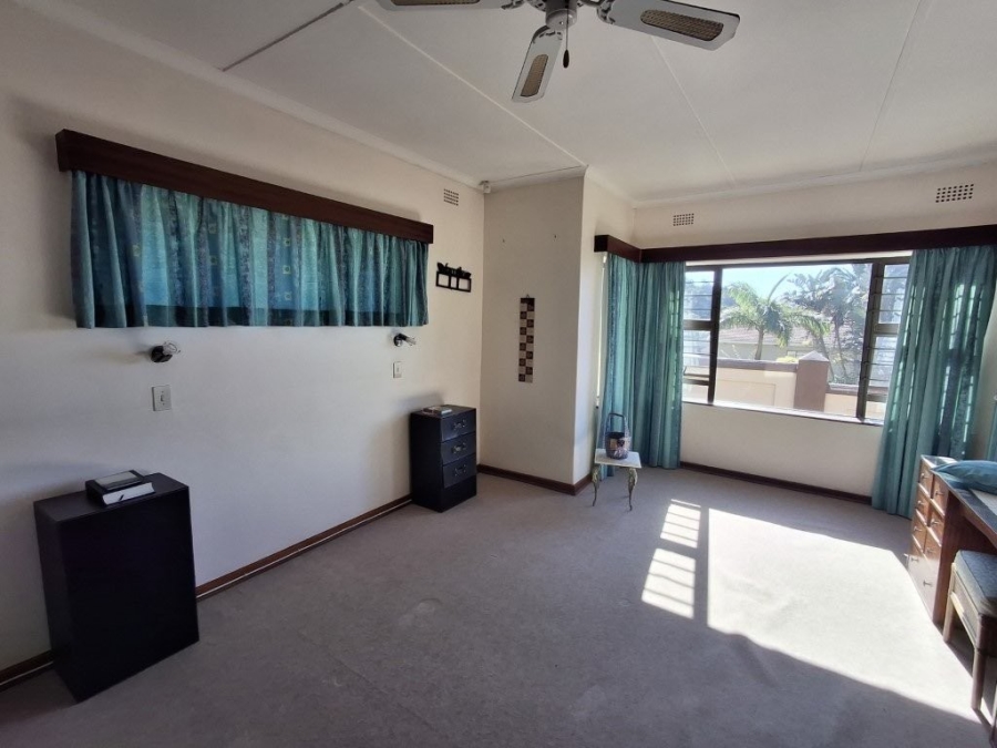 4 Bedroom Property for Sale in Uvongo KwaZulu-Natal