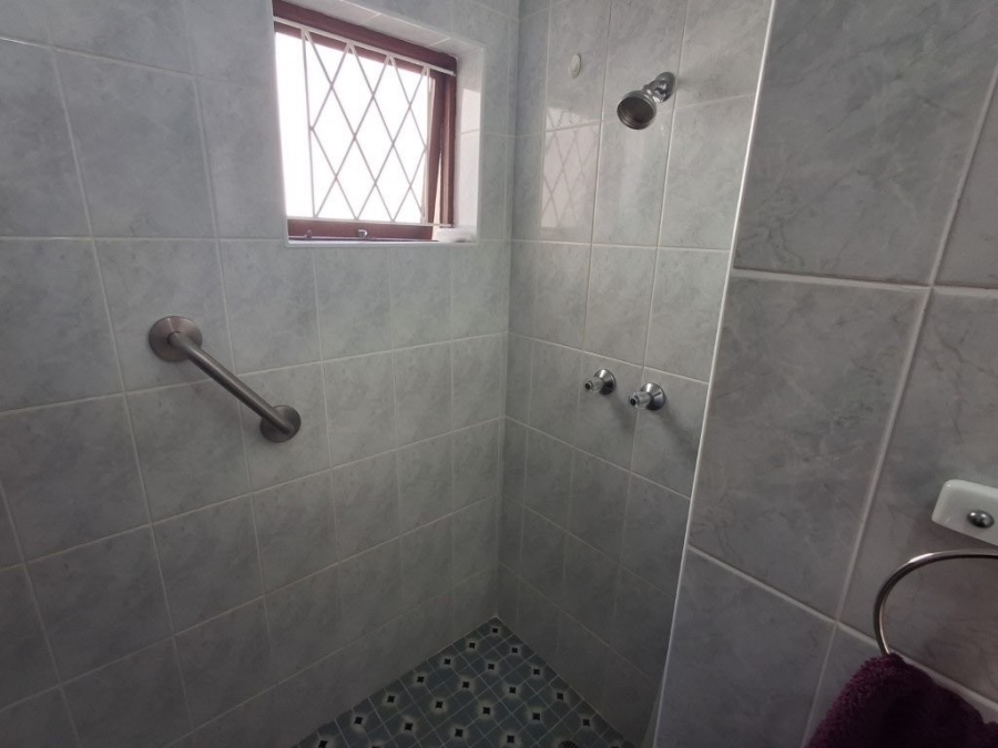 4 Bedroom Property for Sale in Uvongo KwaZulu-Natal