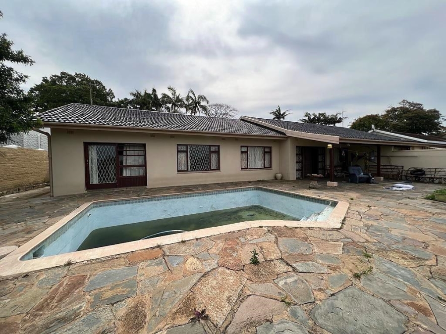 3 Bedroom Property for Sale in Uvongo KwaZulu-Natal