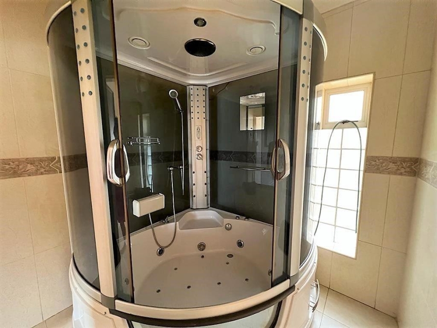 3 Bedroom Property for Sale in Uvongo KwaZulu-Natal
