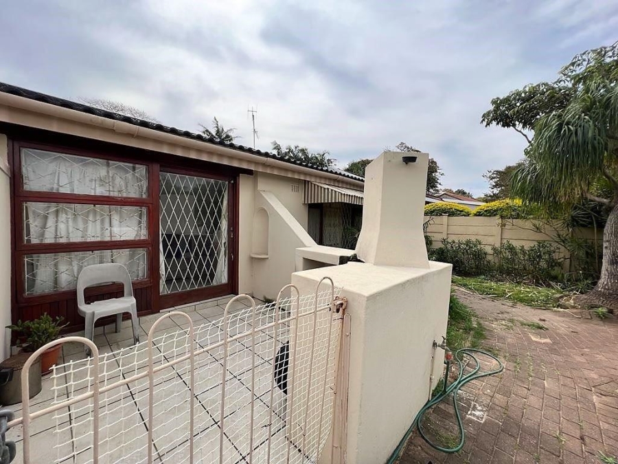 3 Bedroom Property for Sale in Uvongo KwaZulu-Natal