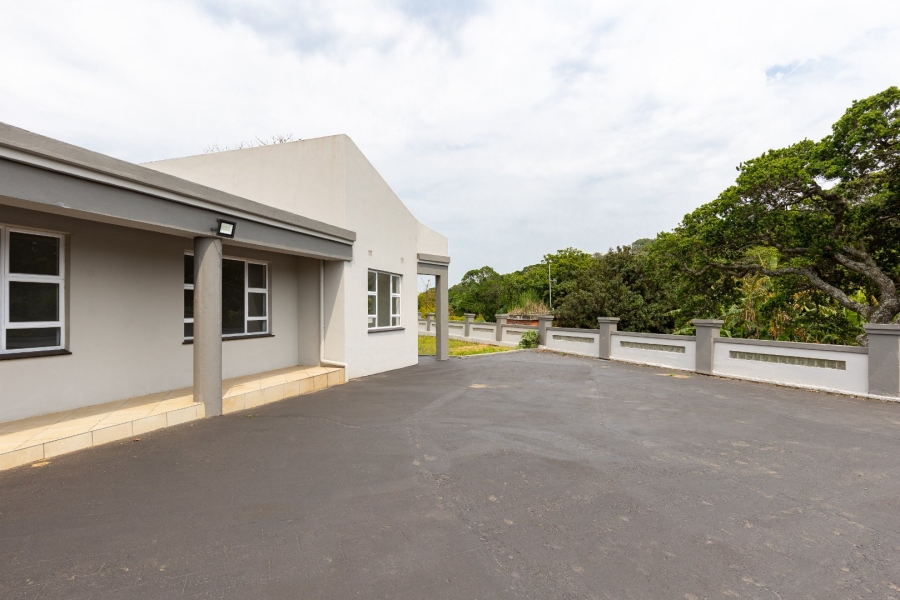 4 Bedroom Property for Sale in Oslo Beach KwaZulu-Natal